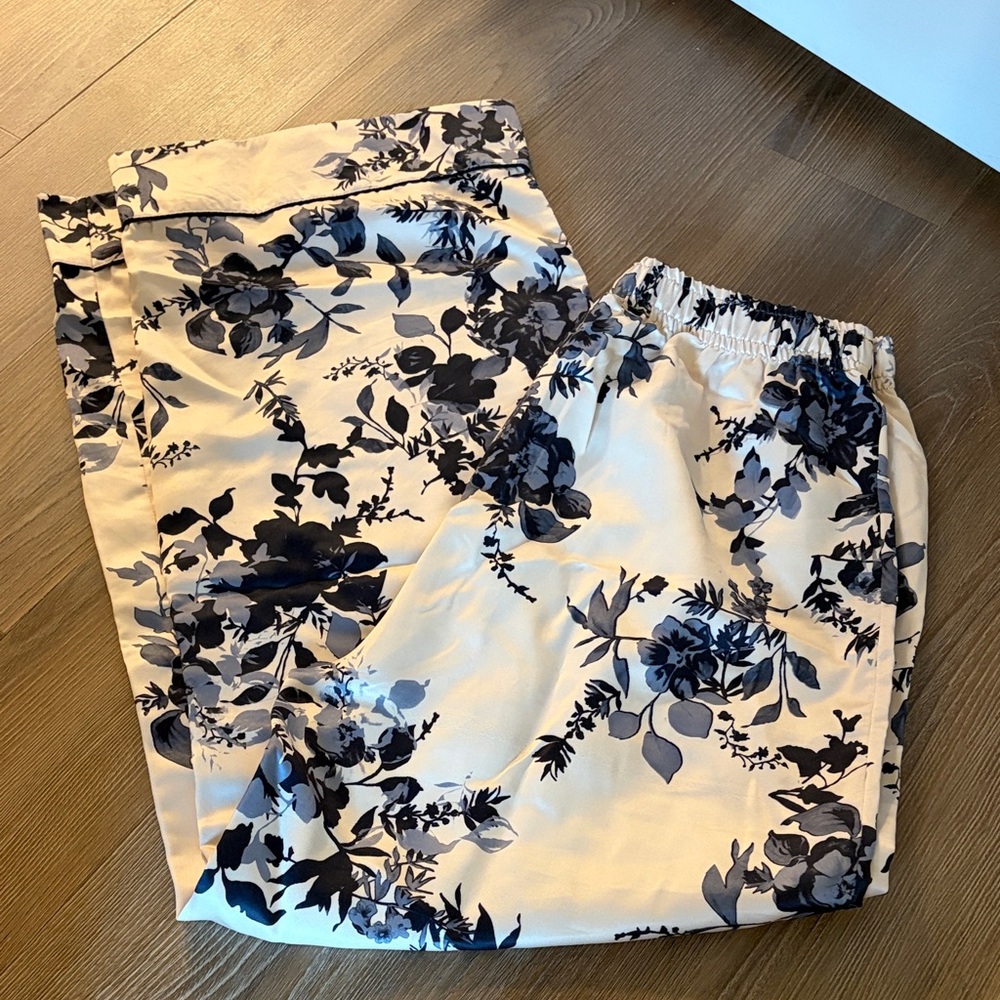 Nasty Gal | Size M | Floral Print Pajama Pants in Pale Pink